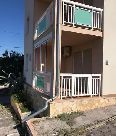 Strbac Апартаменты Трогир