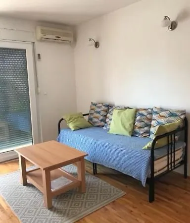 公寓 Strbac 特罗吉尔